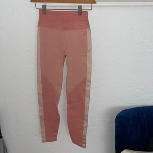 Lululemon Seamless Leggings in Perfectly Peach (Size 4)